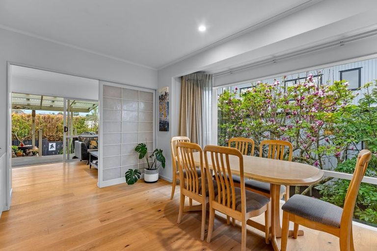 Photo of property in 21 Hastings Road, Mairangi Bay, Auckland, 0630