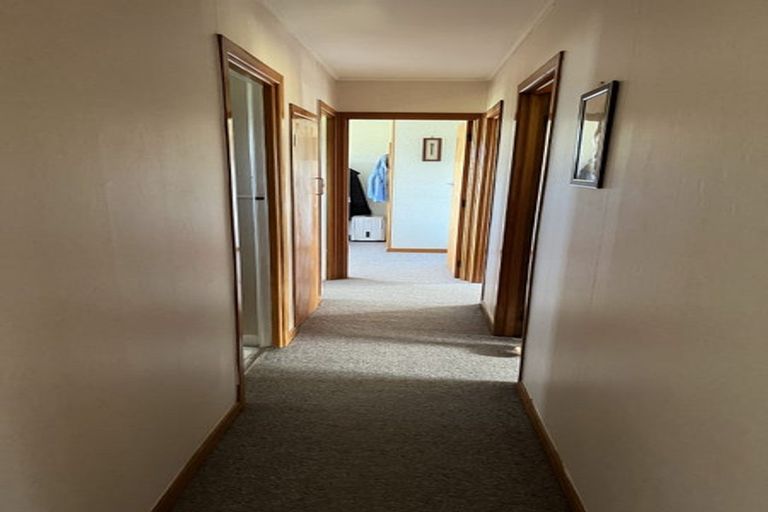 Photo of property in 676 Te Atatu Road, Te Atatu Peninsula, Auckland, 0610