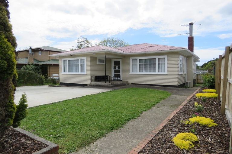 Photo of property in 11 Fenton Street, Papatoetoe, Auckland, 2025
