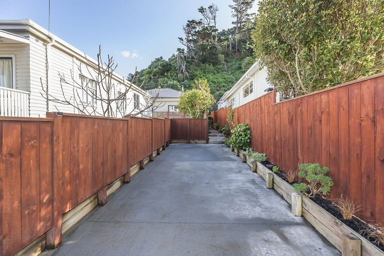 Photo of property in 42 Derwent Street, Island Bay, Wellington, 6023