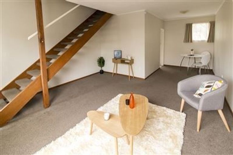 Photo of property in 37u2 Frankmoore Avenue, Johnsonville, Wellington, 6037