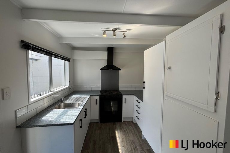 Photo of property in 2/21 Takanini Road, Takanini, 2112