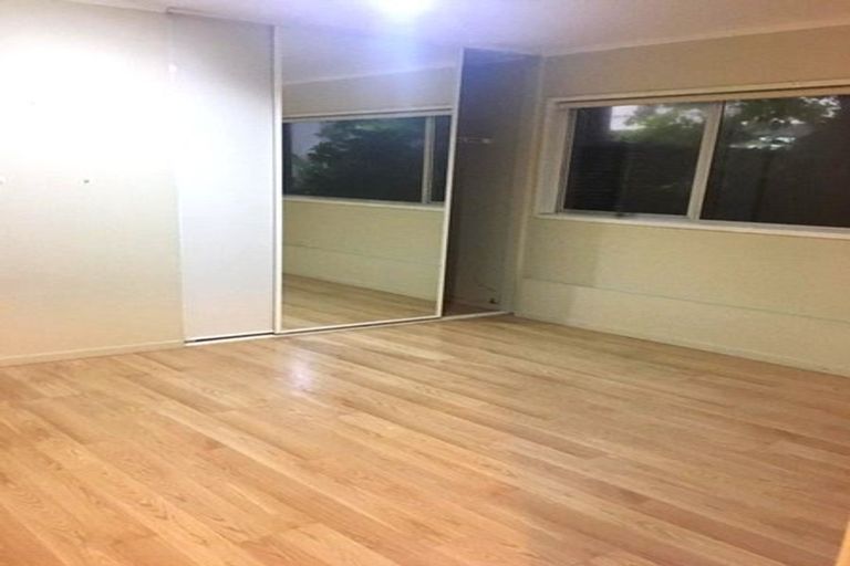 Photo of property in 29 Meadowvale Avenue, Forrest Hill, Auckland, 0620