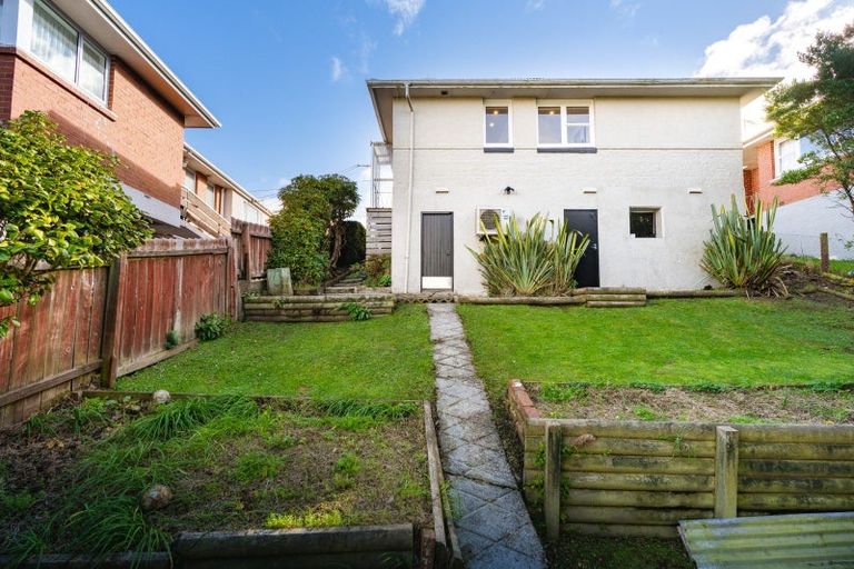Photo of property in 29 Glendevon Place, Vauxhall, Dunedin, 9013