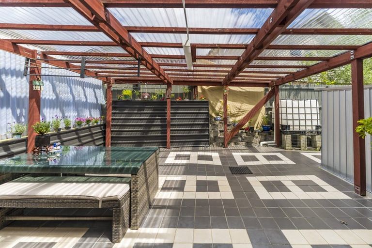 Photo of property in 6 Newfound Way, Glen Eden, Auckland, 0602