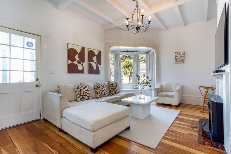 Photo of property in 70a Alfriston Road, Manurewa East, Auckland, 2102