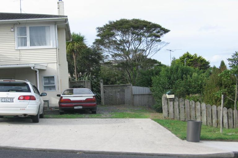 Photo of property in 8a Matama Road, Glen Eden, Auckland, 0602
