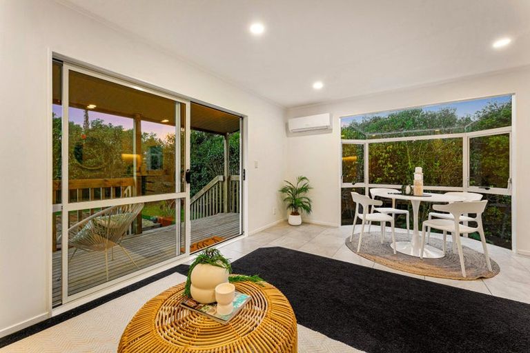 Photo of property in 13a Becroft Drive, Forrest Hill, Auckland, 0620