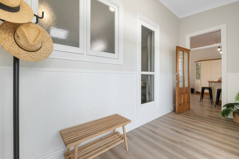 Photo of property in 56 Flint Road W, Stratford, 4332