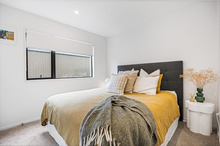Photo of property in 14b Kelwyn Road, Kelston, Auckland, 0602