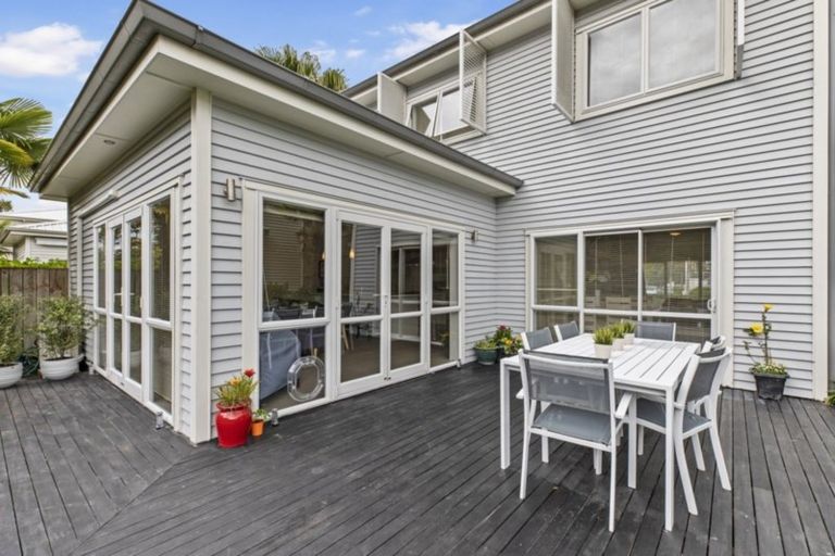 Photo of property in 4 Kensington Drive, Orewa, 0931