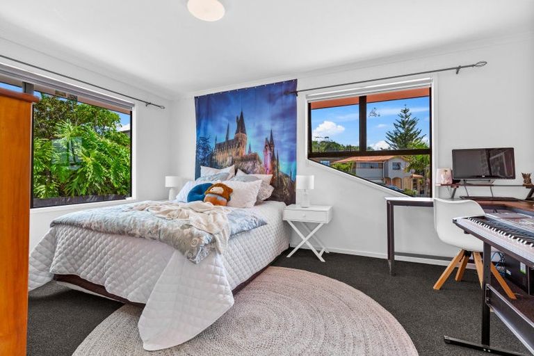 Photo of property in 30 Mariner Drive, Gulf Harbour, Whangaparaoa, 0930