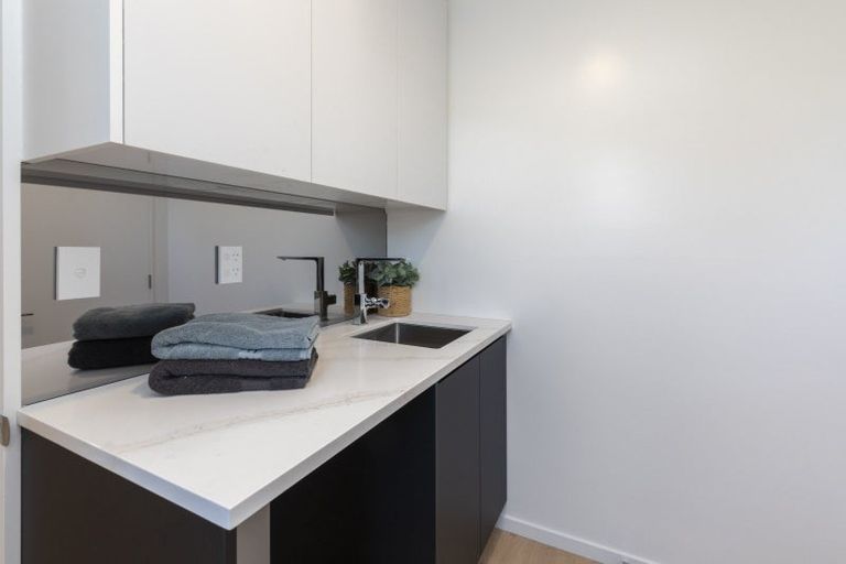 Photo of property in 2/61 Murray Place, St Albans, Christchurch, 8014