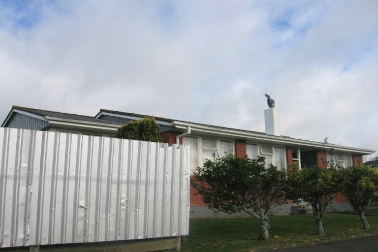 Photo of property in 18 Stephens Crescent, Highbury, Palmerston North, 4412