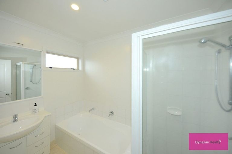 Photo of property in 20 Linkwater Way, Parklands, Christchurch, 8083