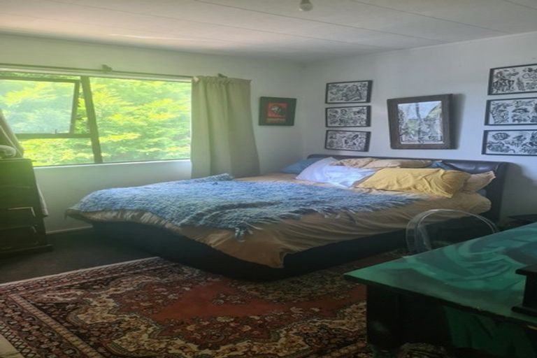 Photo of property in 73 Omapere Street, Whitby, Porirua, 5024