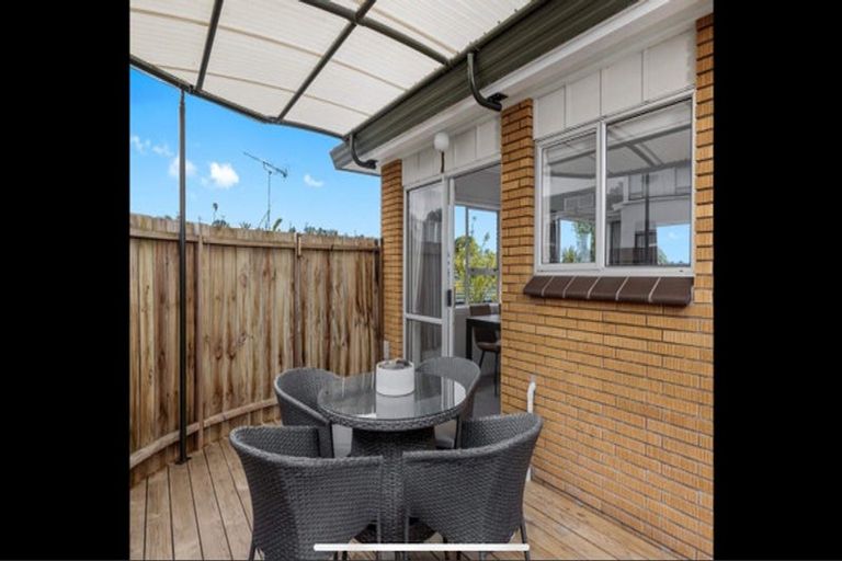 Photo of property in 12a Tower Hill, Stanmore Bay, Whangaparaoa, 0930