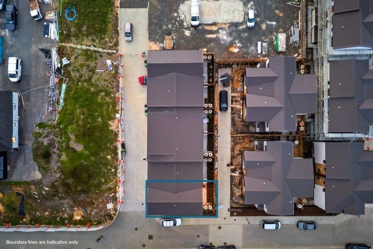 Photo of property in 24 Milenio Crescent, Windsor Park, Auckland, 0632