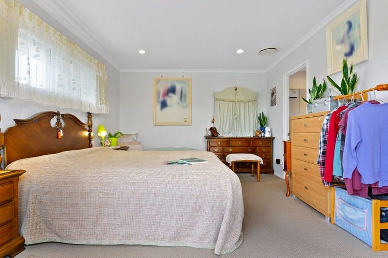 Photo of property in 9 Mohill Place, East Tamaki Heights, Auckland, 2016