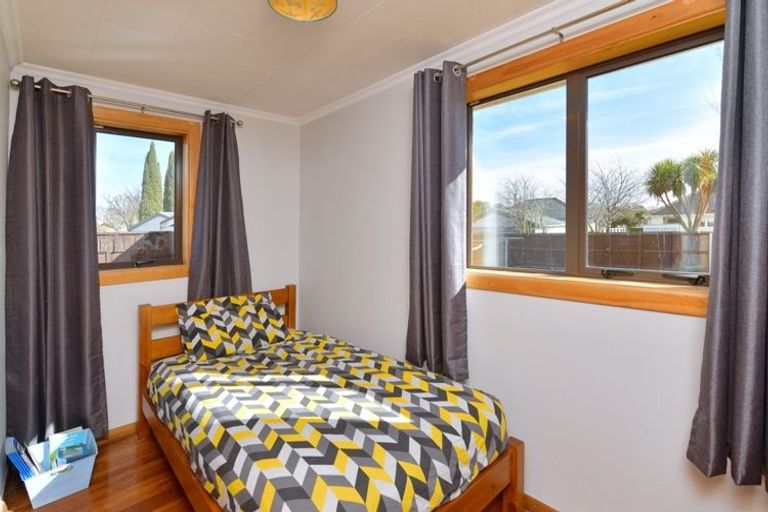 Photo of property in 7 Camden Street, Northcote, Christchurch, 8052