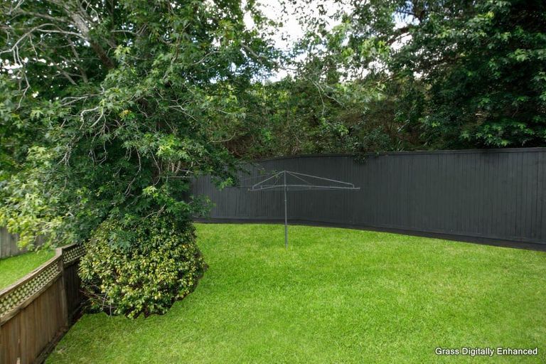 Photo of property in 1/3 Aralia Road, Sunnynook, Auckland, 0620