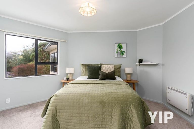 Photo of property in 10 Longmont Terrace, Churton Park, Wellington, 6037