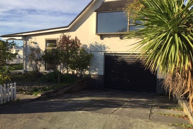 Photo of property in 393 High Street, Rangiora, 7400