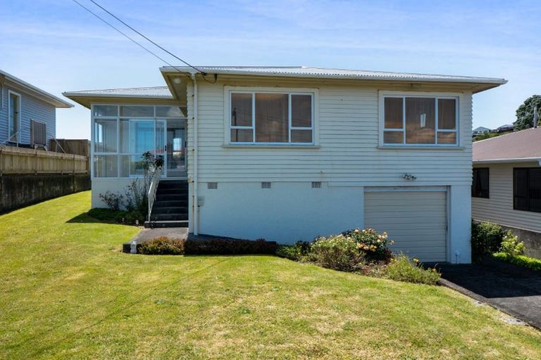 Photo of property in 8 Lydford Place, Spotswood, New Plymouth, 4310