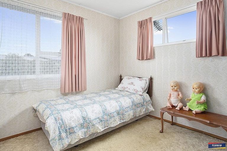 Photo of property in 7 Funnell Place, Manurewa, Auckland, 2102