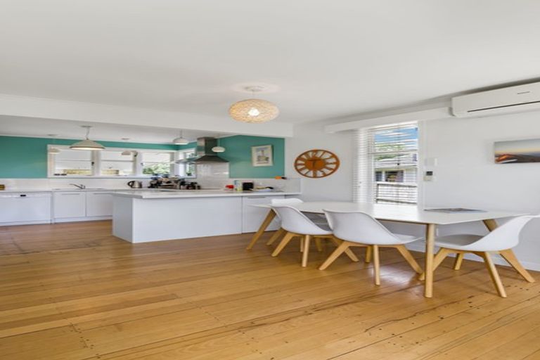 Photo of property in 41 Brandon Road, Glen Eden, Auckland, 0602