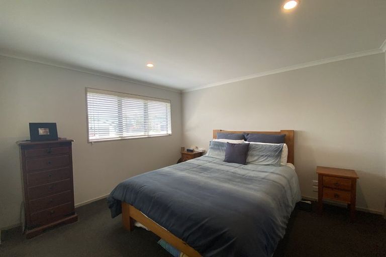 Photo of property in 16 Maylee Crescent, Gulf Harbour, Whangaparaoa, 0930