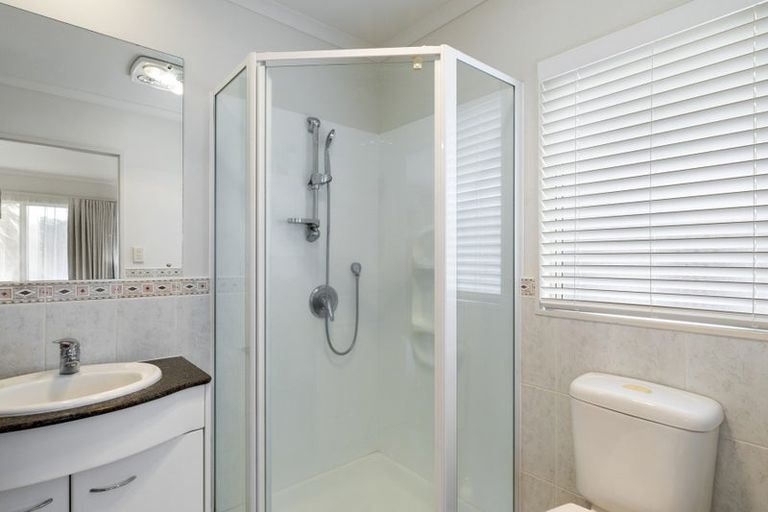 Photo of property in 6 San Angelo Court, Henderson, Auckland, 0612