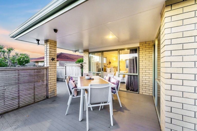Photo of property in 32 Starlight Cove, Hobsonville, Auckland, 0618