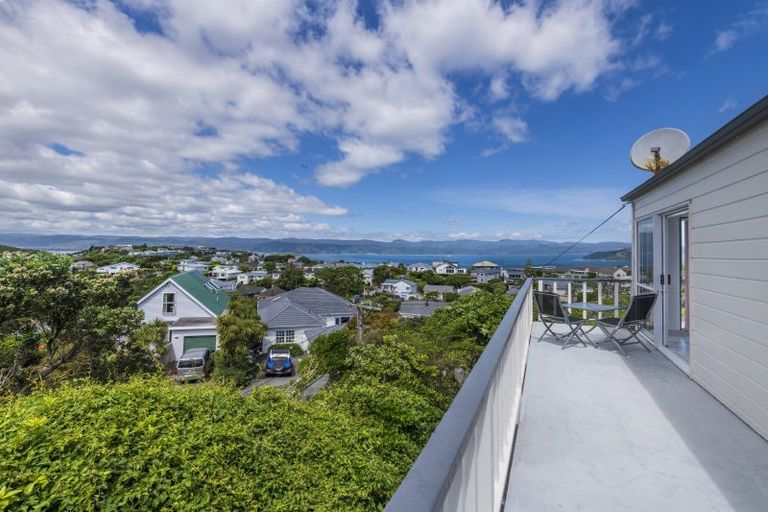 Photo of property in 29 Ranui Crescent, Khandallah, Wellington, 6035