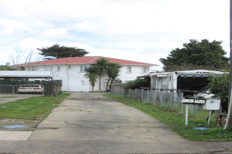 Photo of property in 2/11 Rollerson Street, Papakura, 2110
