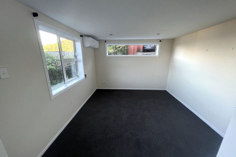 Photo of property in 36 Rakeiora Grove, Korokoro, Lower Hutt, 5012