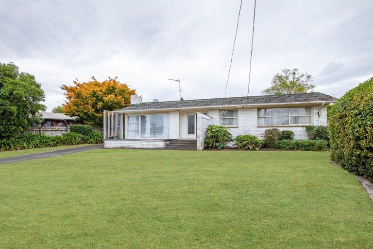 Photo of property in 8 Pulham Crescent, Queenwood, Hamilton, 3210