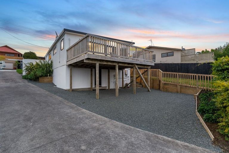Photo of property in 23 Melandra Road, Stanmore Bay, Whangaparaoa, 0932