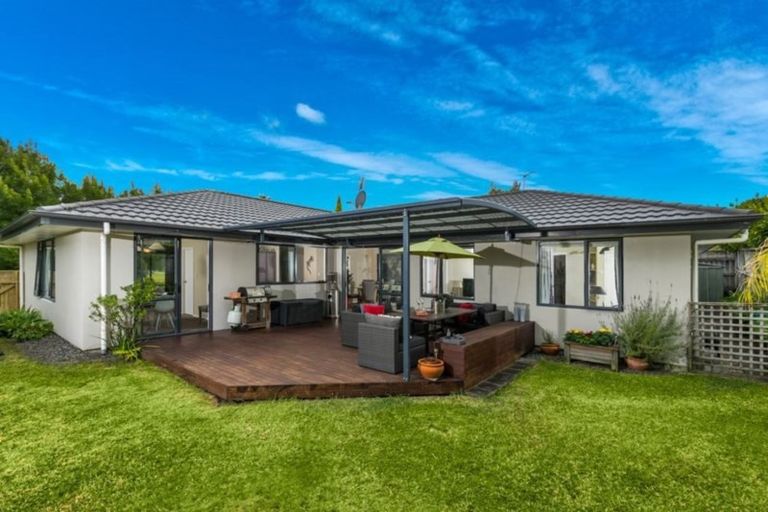 Photo of property in 14 Oakway Drive, Schnapper Rock, Auckland, 0632