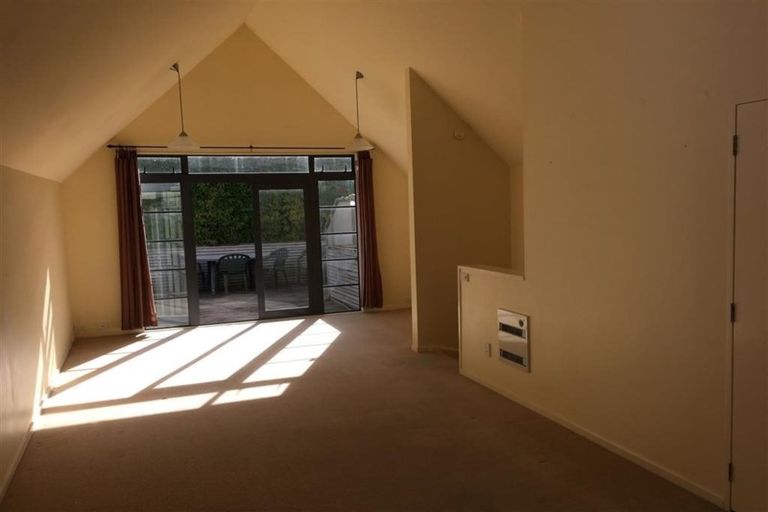 Photo of property in Pirie Street Townhouses, 22/35u Pirie Street, Mount Victoria, Wellington, 6011