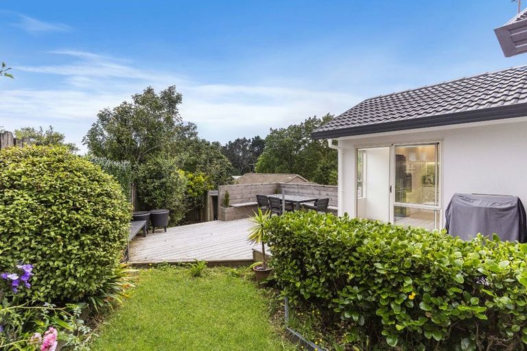 Photo of property in 10 Owl Court, Unsworth Heights, Auckland, 0632