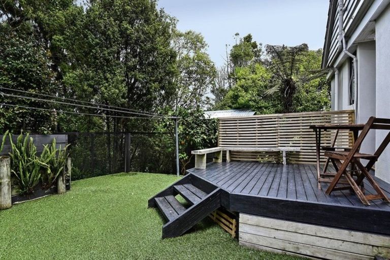 Photo of property in 3/18 Reid Road, New Lynn, Auckland, 0600