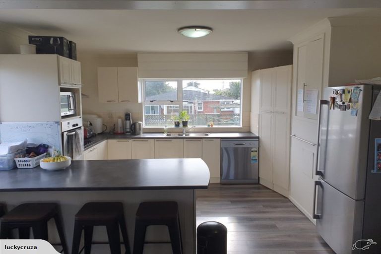 Photo of property in 19 Mahana Road, Paraparaumu Beach, Paraparaumu, 5032