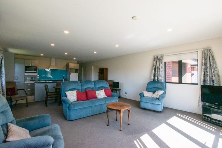 Photo of property in 526 Mairehau Road, Parklands, Christchurch, 8083