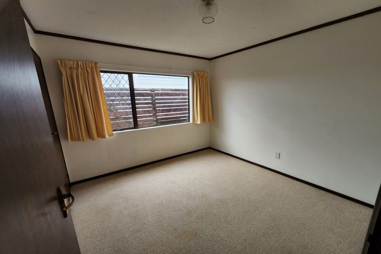 Photo of property in 1 Hawea Street, Merrilands, New Plymouth, 4312