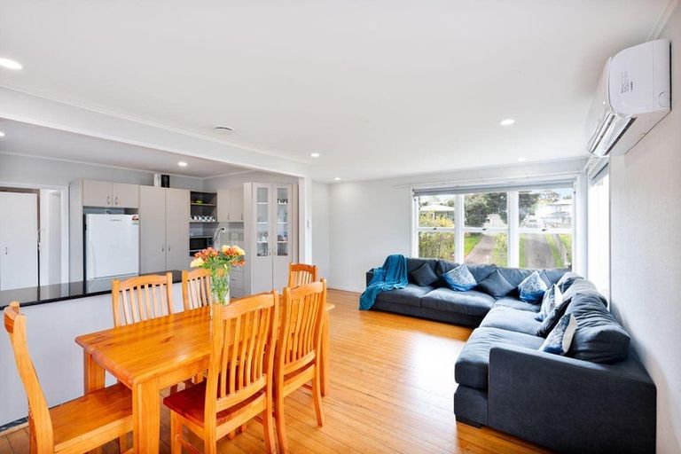 Photo of property in 23 Patts Avenue, Glendene, Auckland, 0602