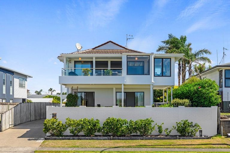 Photo of property in 820a Papamoa Beach Road, Papamoa Beach, Papamoa, 3118