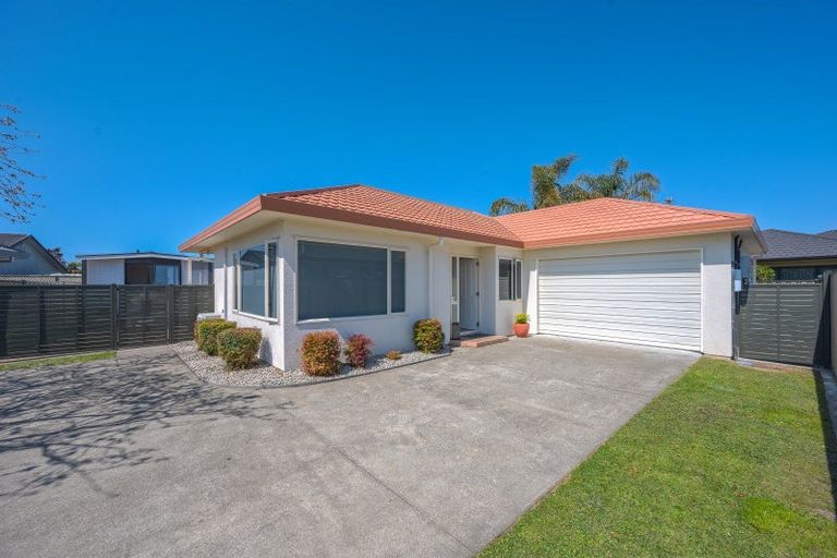 Photo of property in 6 Newbury Place, Taradale, Napier, 4112