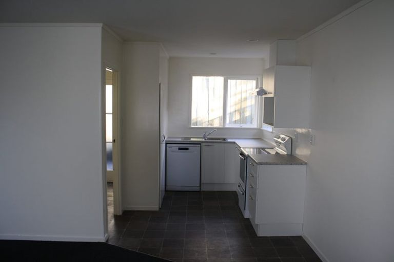 Photo of property in 2/119 Nile Road, Milford, Auckland, 0620