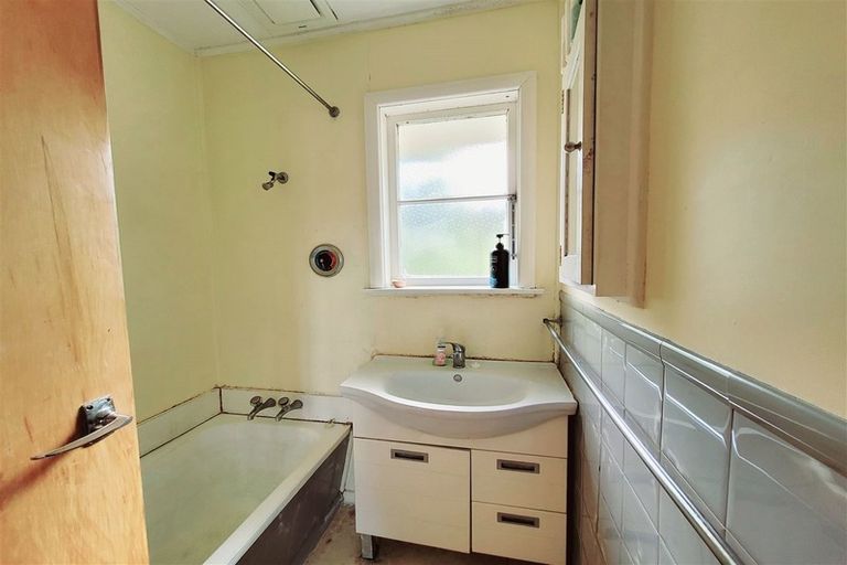 Photo of property in 12 Lowry Crescent, Stokes Valley, Lower Hutt, 5019